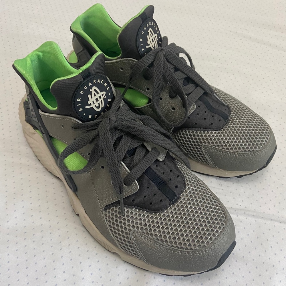Looking to sell - Nike Air Huarache